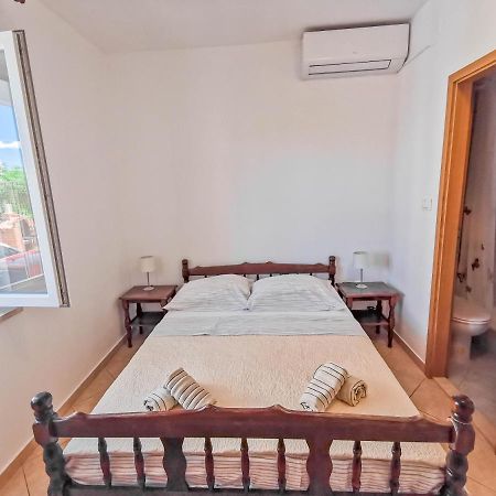 Apartments Patrick Baška Voda Extérieur photo