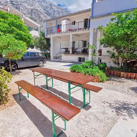 Apartments Patrick Baška Voda Extérieur photo