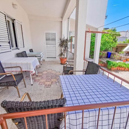 Apartments Patrick Baška Voda Extérieur photo