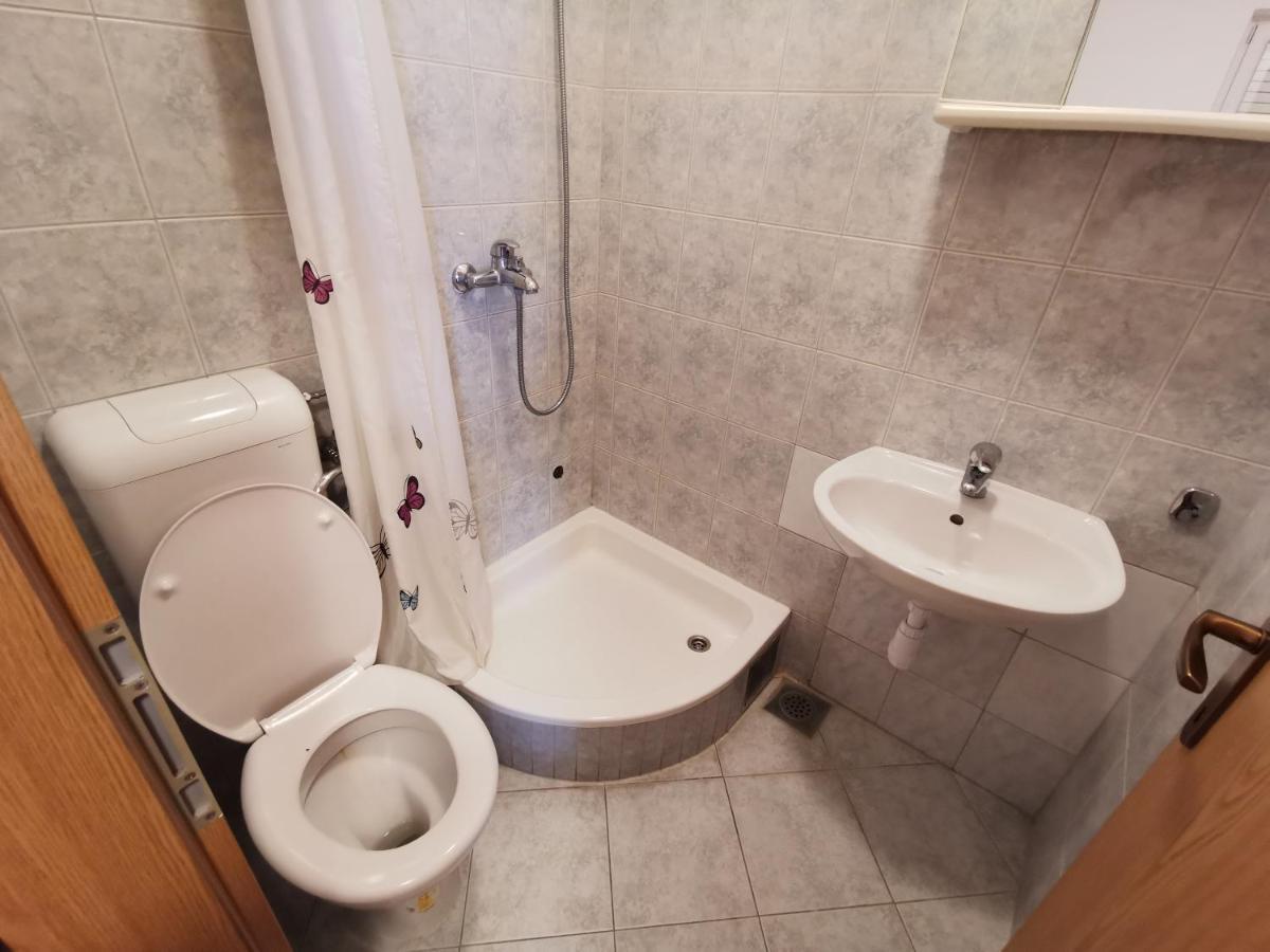 Apartments Patrick Baška Voda Extérieur photo