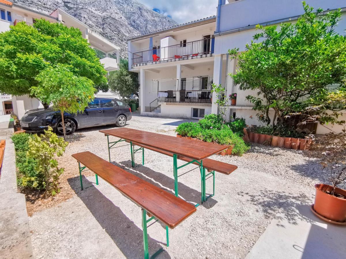 Apartments Patrick Baška Voda Extérieur photo
