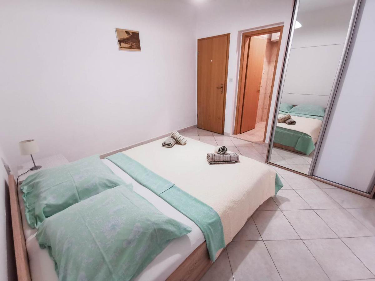 Apartments Patrick Baška Voda Extérieur photo