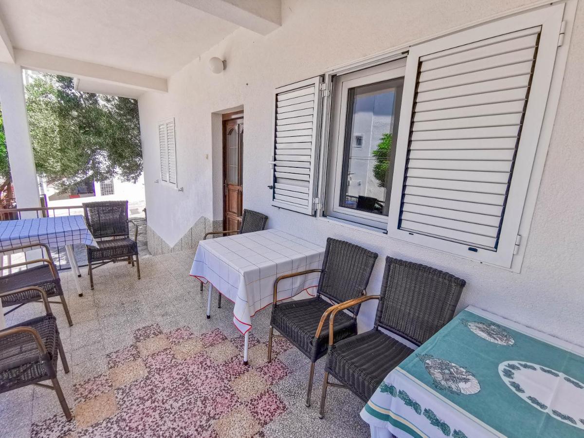 Apartments Patrick Baška Voda Extérieur photo